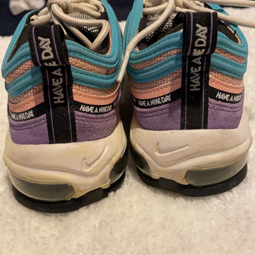 Nikes - Picture 4 of 6